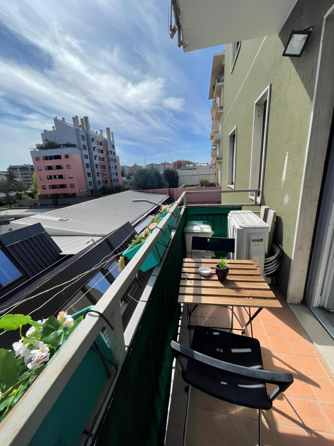 Gardone Apartment - Ampio Appartamento Con 2 Camere Da Letto - Comodo Per Duomo! Milano Exterior foto
